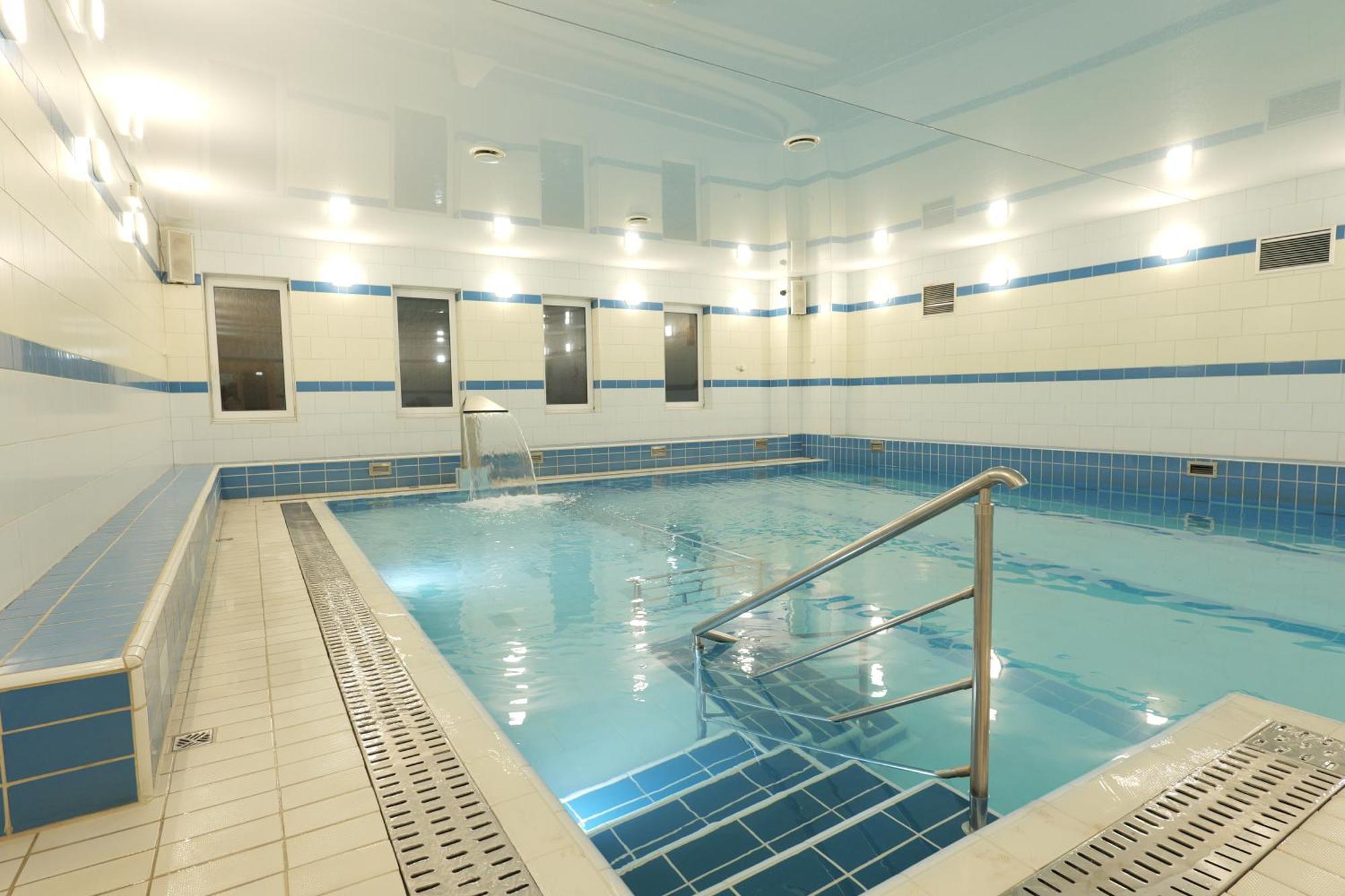 Hotel Reslinski Гродзиськ-Великопольський Екстер'єр фото